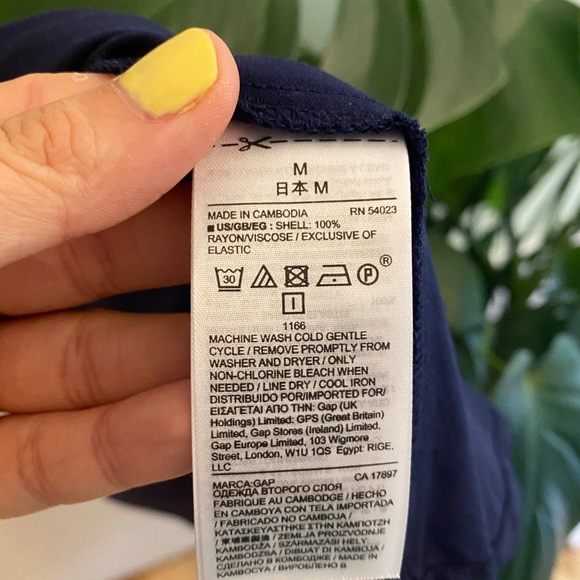 GAP | navy dress with 🍒 pattern - Picture 4 of 5